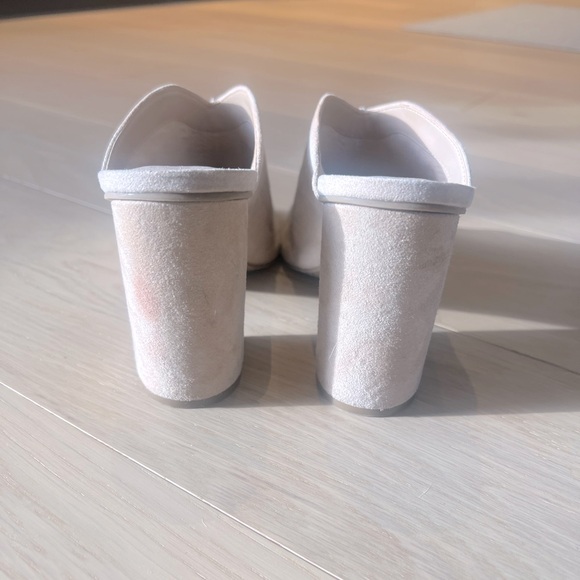 BP Heels - Picture 3 of 3